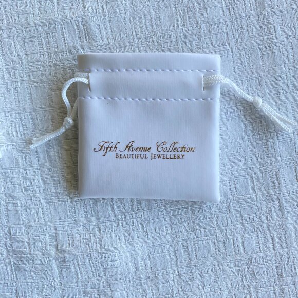 Mr Penguin Snowflake Crystal Fifth Avenue Necklace NWT - Picture 6 of 7